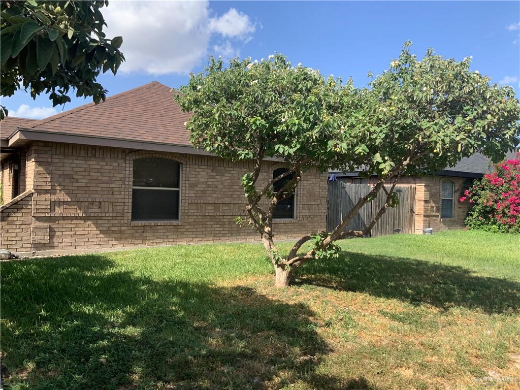 Photo 2 of 808 Bronze Avenue