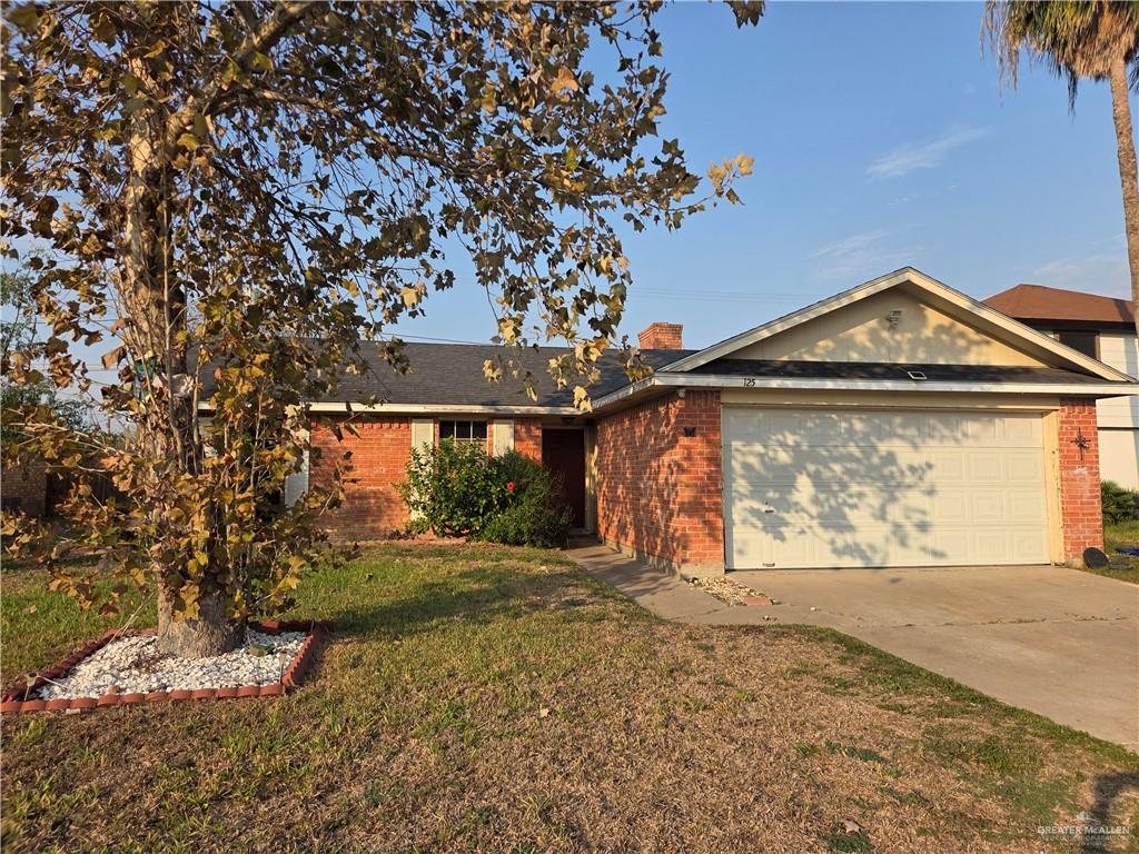 Photo 1 of 125 Tamarack Avenue, McAllen