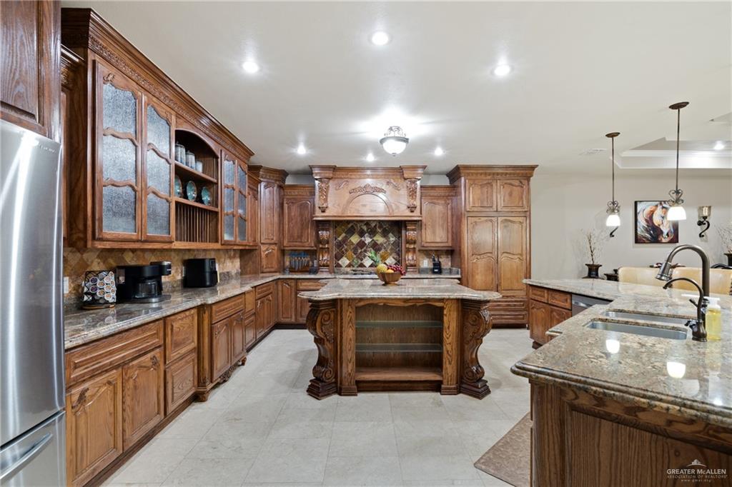Photo 7 of 22209 Uresti Road