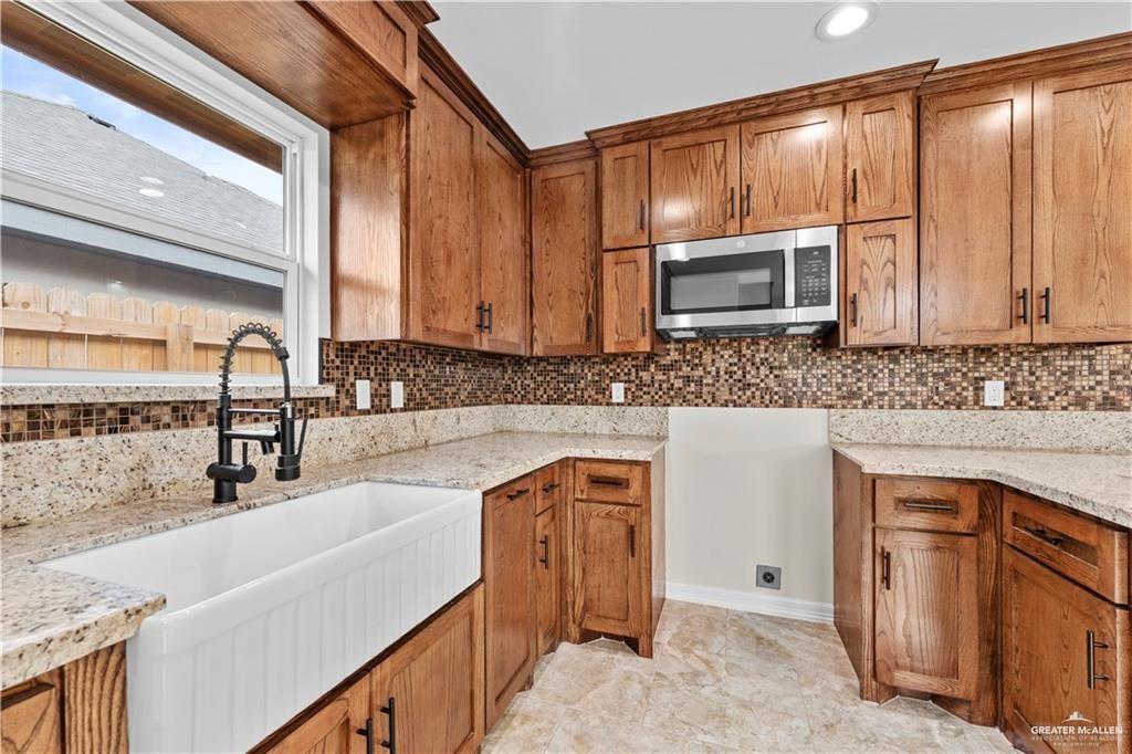 Photo 9 of 617 Tower Oak Drive