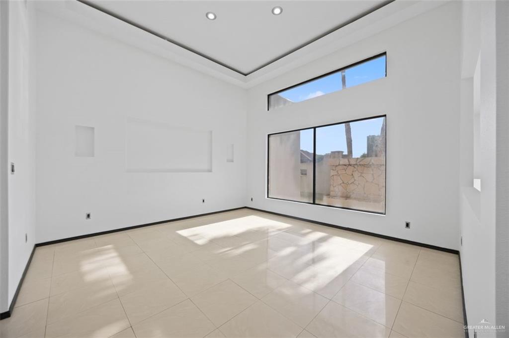 Photo 11 of 2037 45th Street