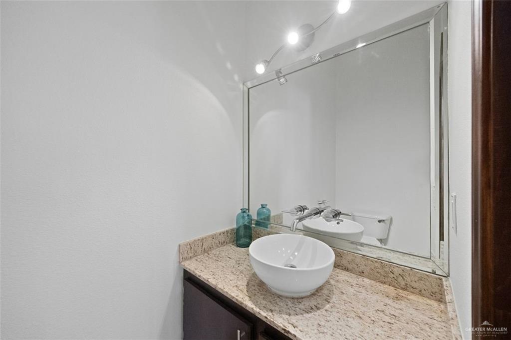 Photo 17 of 2037 45th Street