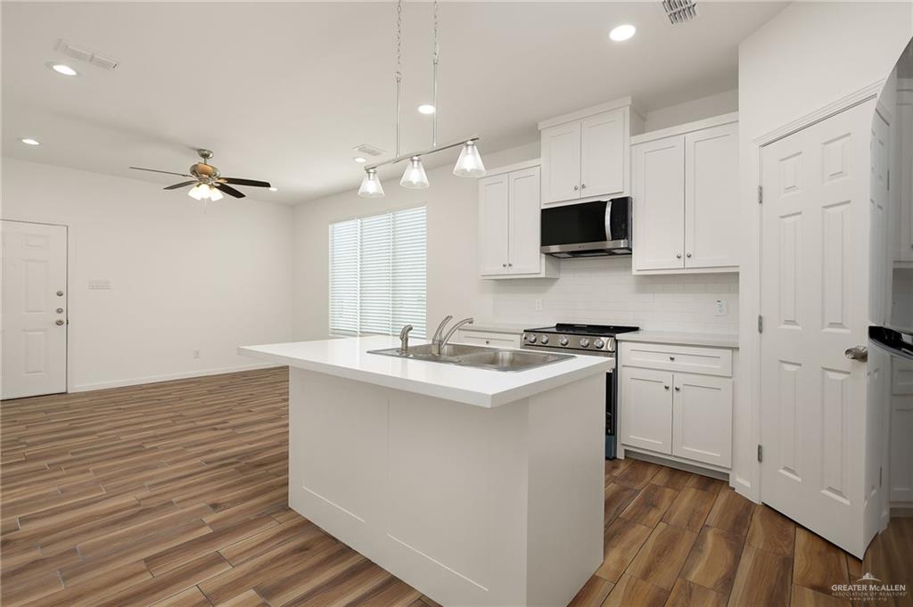 Photo 6 of 2104 San Andrea Street #3