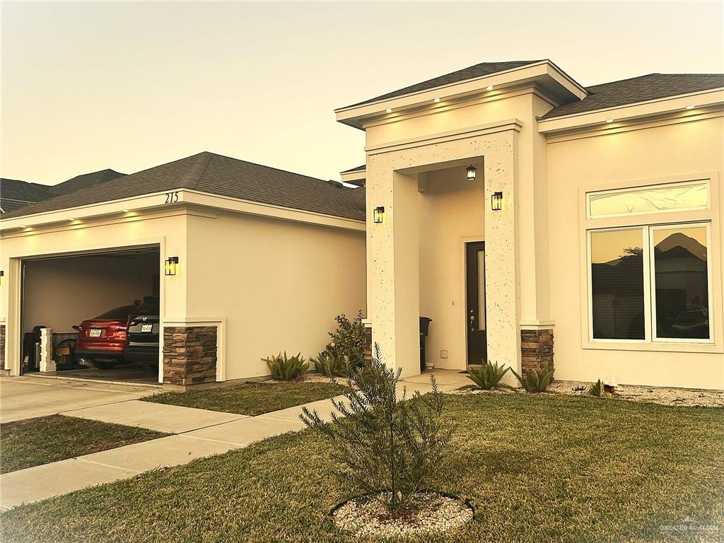 Photo 2 of 215 Paxton Drive