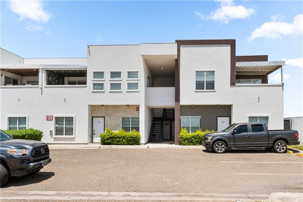 Photo 3 of 4217 Colbath Avenue #120B