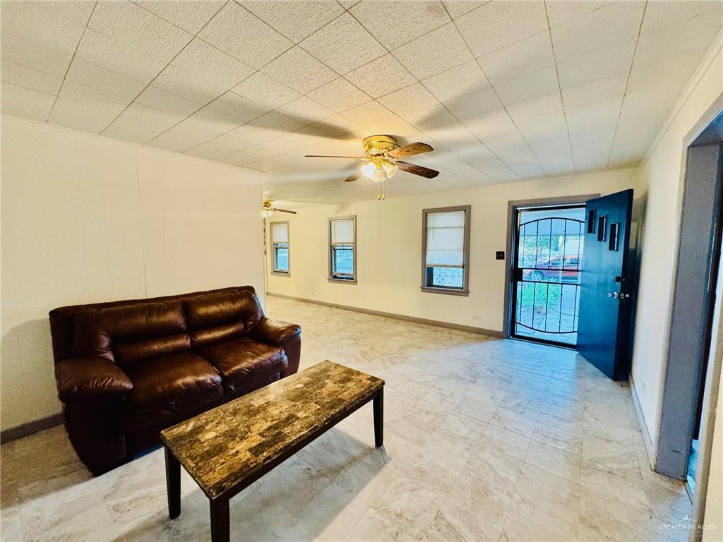 Photo 2 of 1601 Redwood Avenue