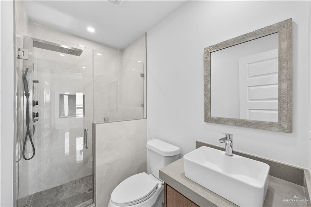 Photo 9 of 302 Valencia Drive