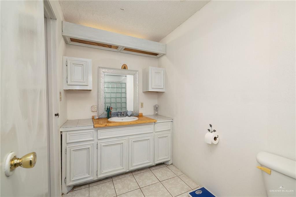 Photo 11 of 328 Albacore Street