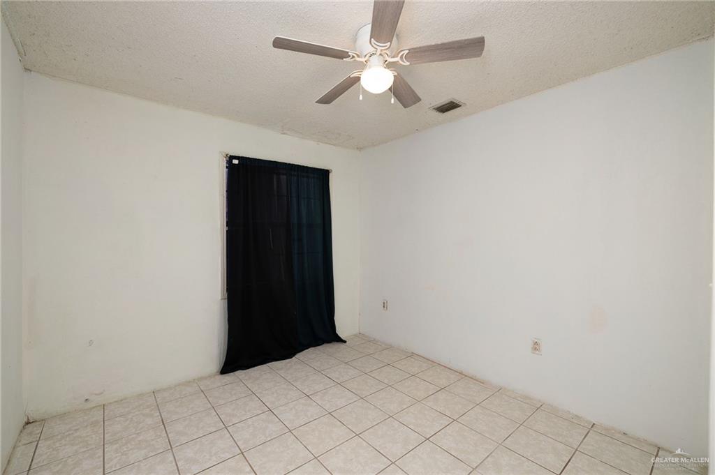 Photo 9 of 328 Albacore Street