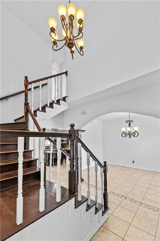 Photo 11 of 906 San Cristobal Street