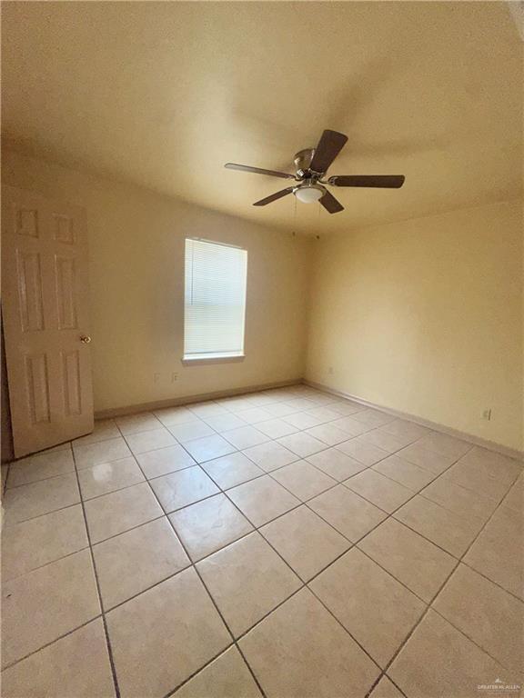 Photo 2 of 901 Caffery Avenue #2