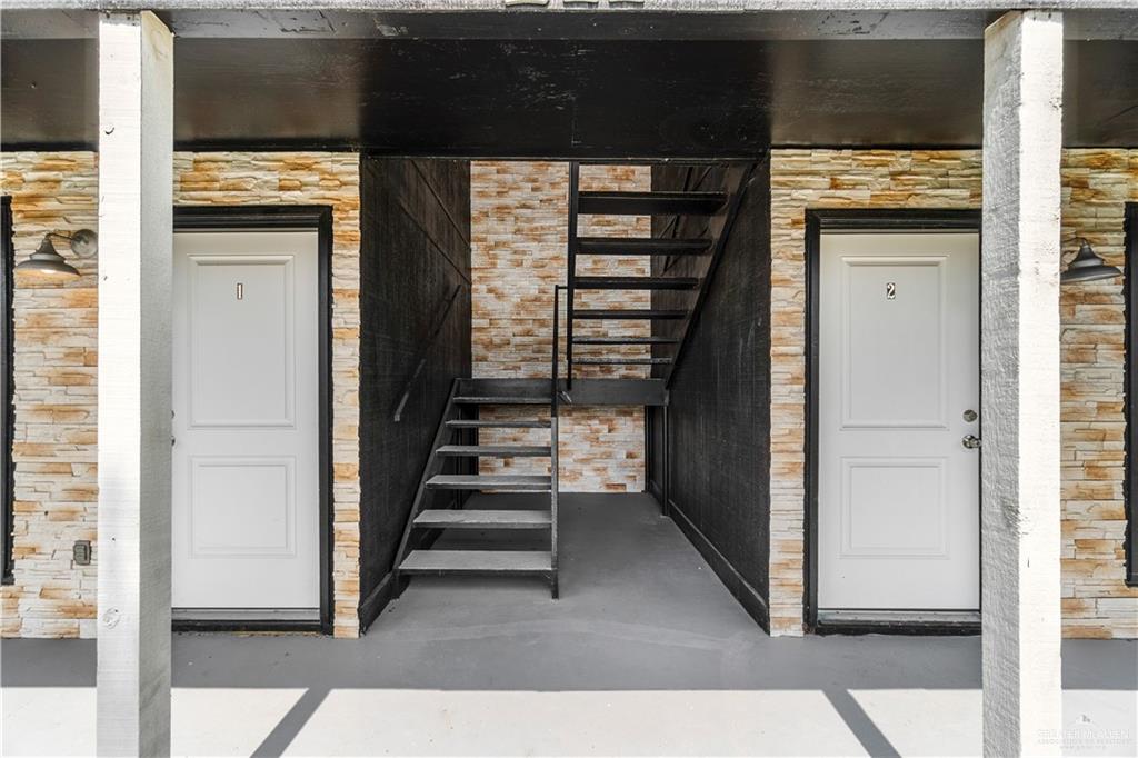 Photo 4 of 211 Gastel Circle #4