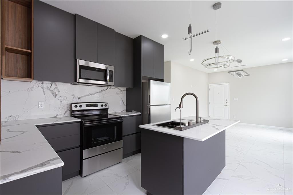 Photo 5 of 4208 Hummingbird Avenue #68