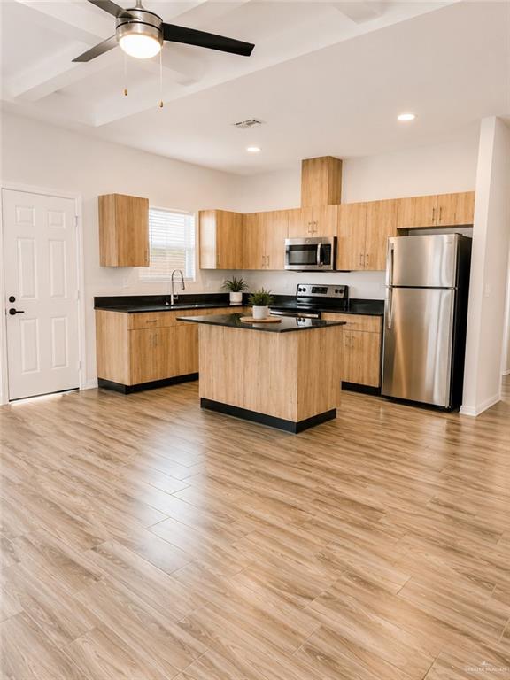 Photo 4 of 4904 Crown Point Avenue
