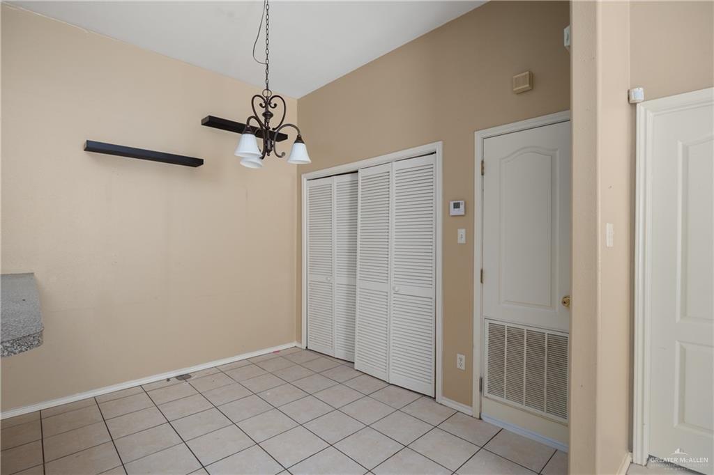 Photo 4 of 3705 Joby Street