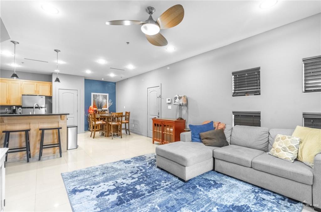 Photo 3 of 1321 Camellia Avenue #4