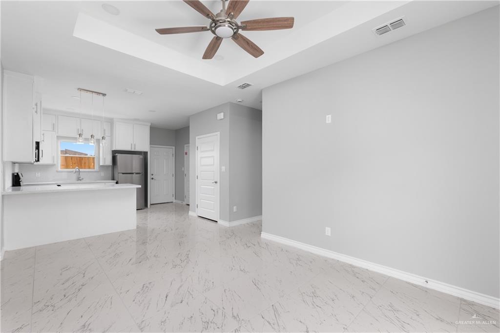Photo 3 of 3804 Rosewood Lane