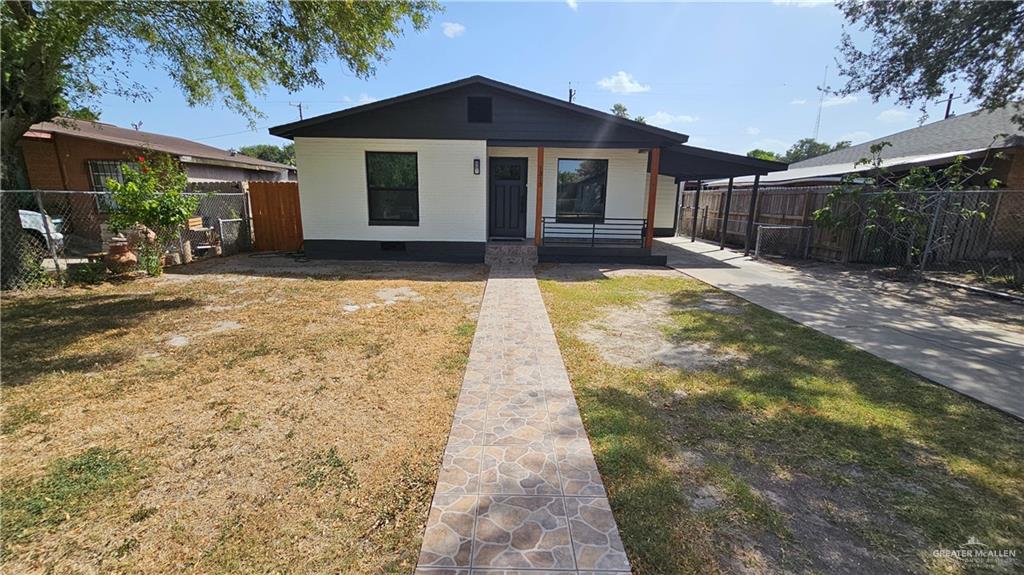 Photo 2 of 1313 Quince Avenue