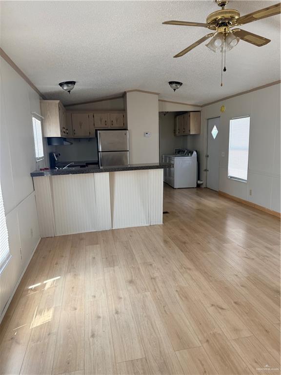 Photo 3 of 2850 Melanie Drive