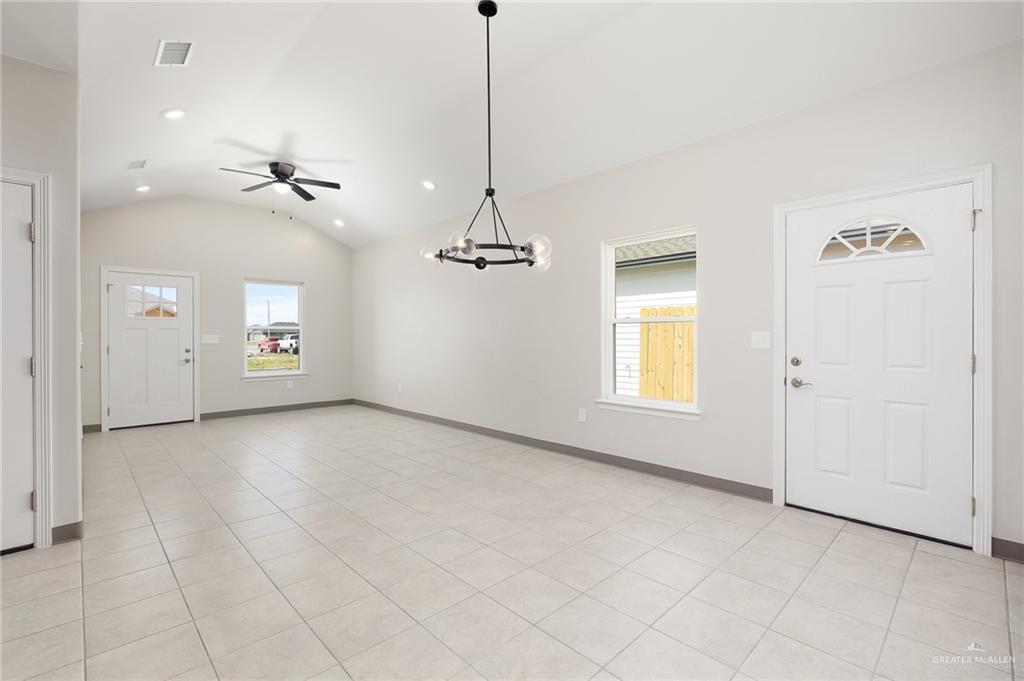 Photo 3 of 2418 Valley Circle