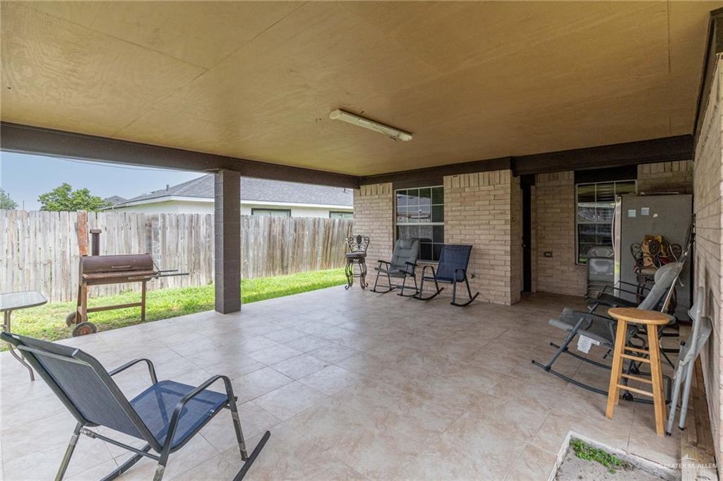 Photo 14 of 725 Carmen Street