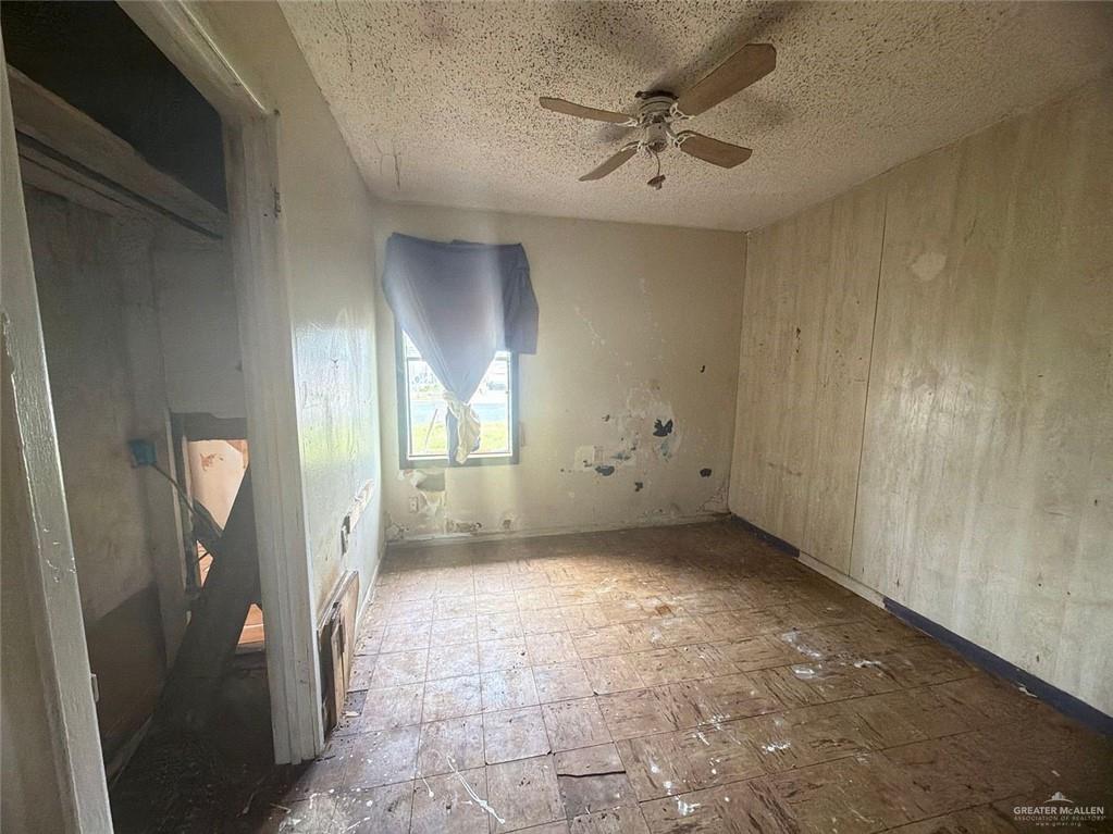 Photo 11 of 430 Webb Street