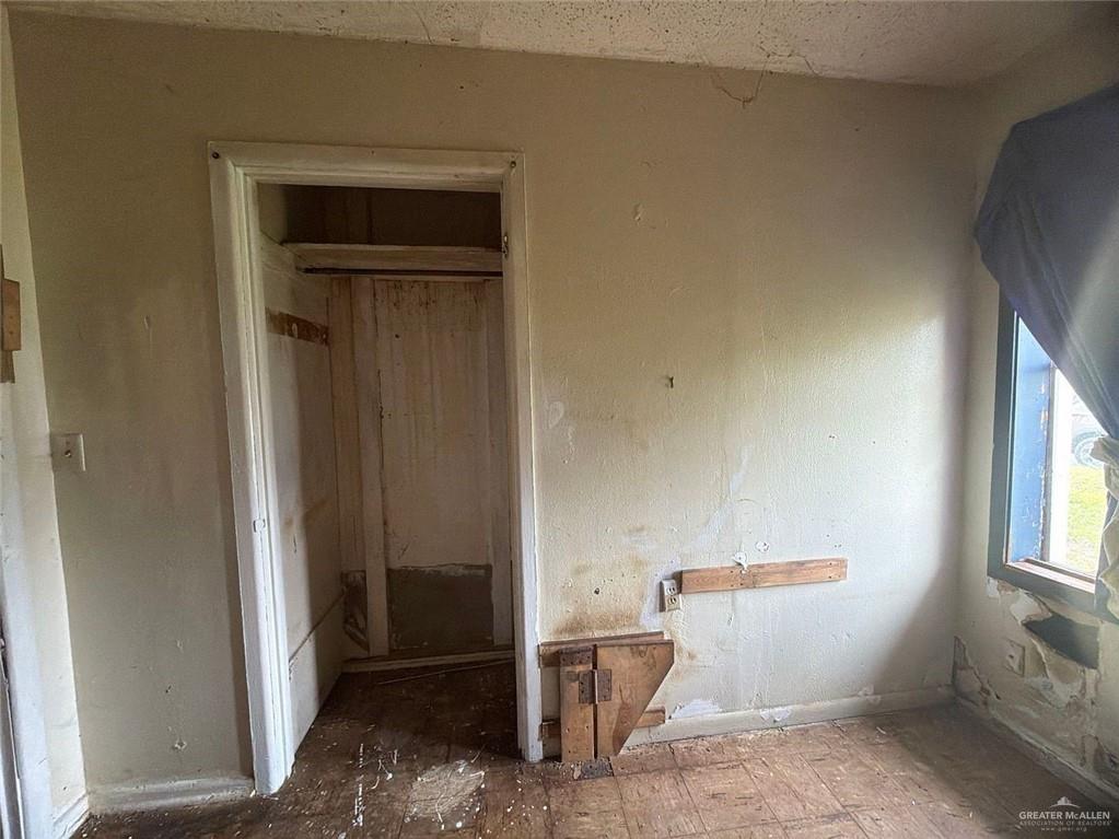 Photo 9 of 430 Webb Street