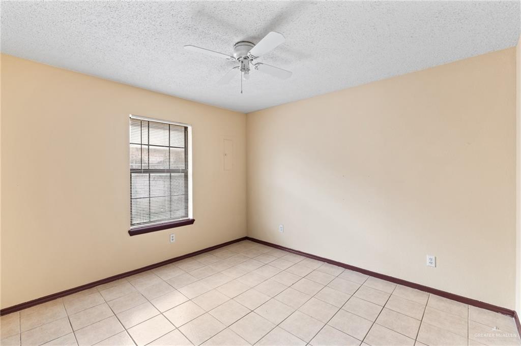 Photo 8 of 411 Date Palm Street