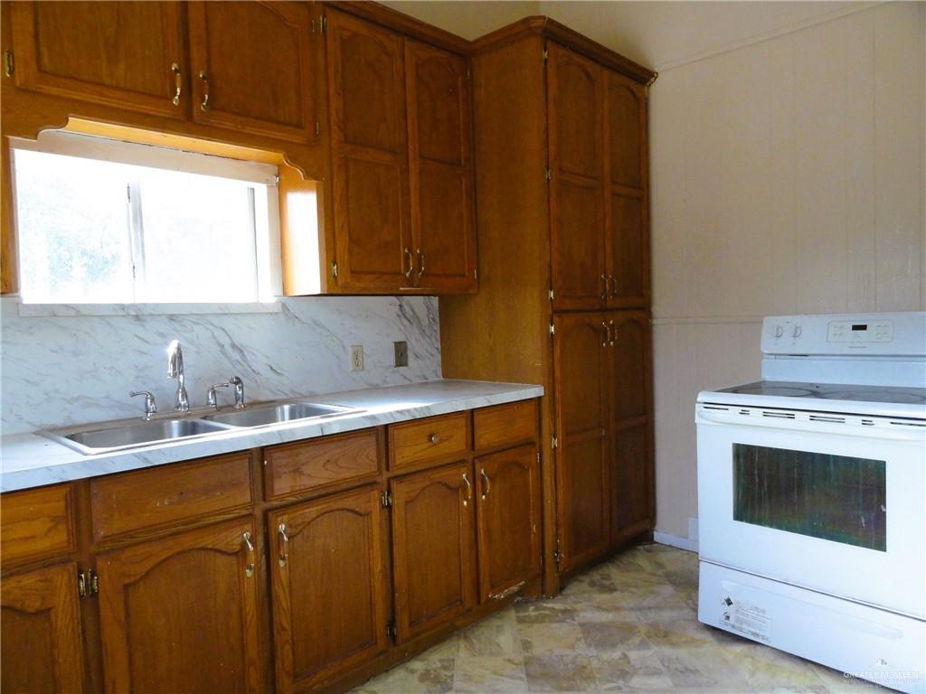 Photo 8 of 1203 Perkins Avenue