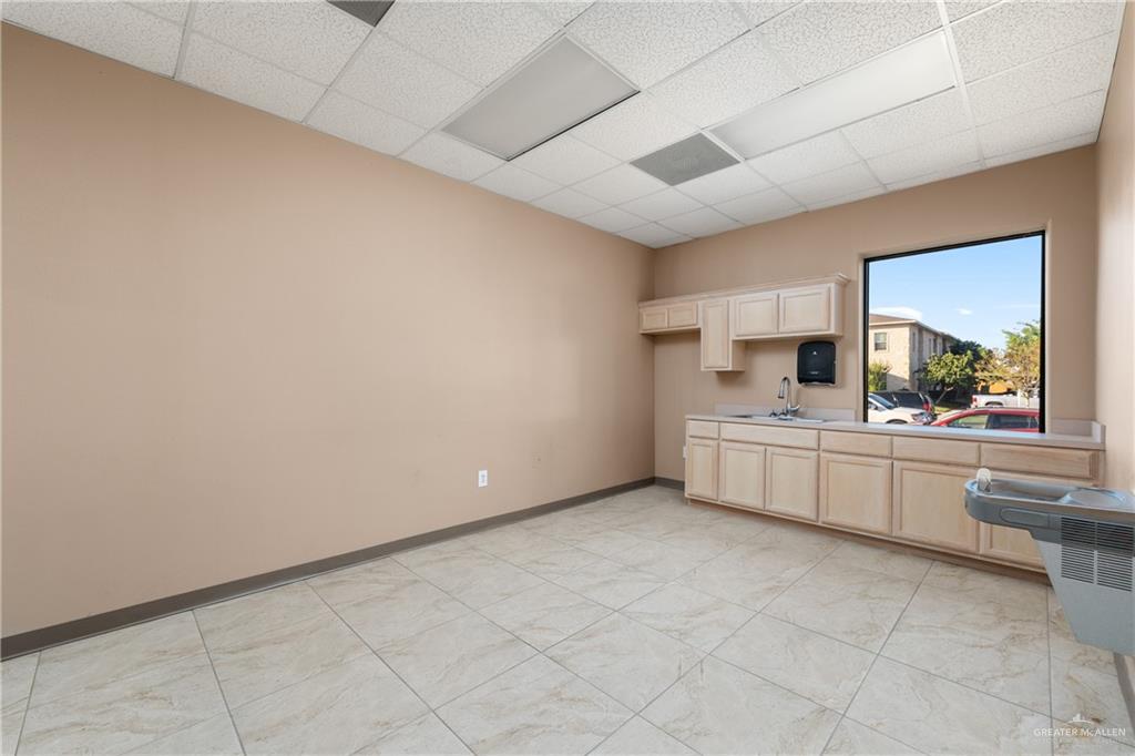 Photo 2 of 900 Redbud Avenue #B