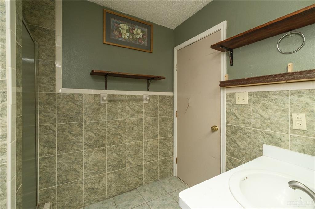 Photo 9 of 206 Beto Garcia Drive