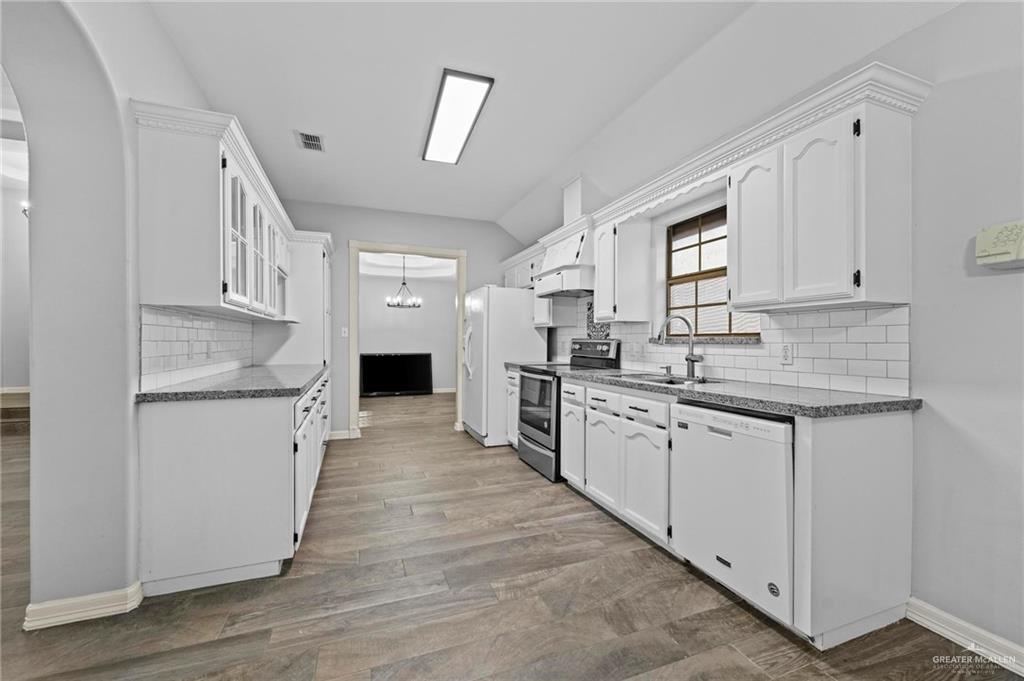 Photo 6 of 3831 Ora Street