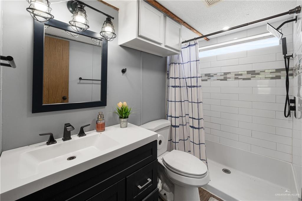 Photo 9 of 8482 Lago Vista Drive