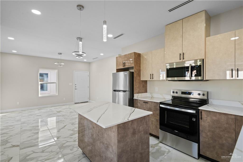 Photo 2 of 409 Onyx Avenue #3