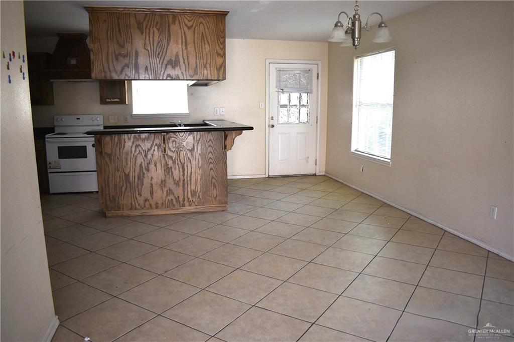 Photo 12 of 301 Albatross Avenue