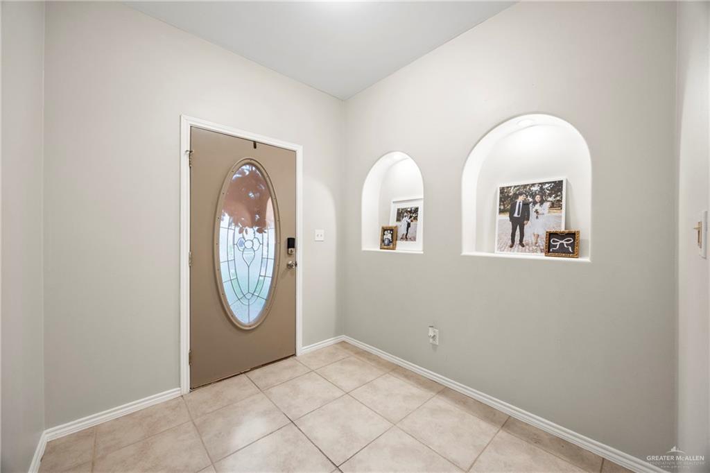 Photo 2 of 214 Missouri Street