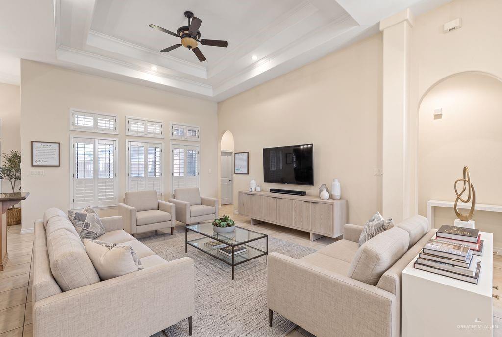 Photo 3 of 719 Sabal Avenue