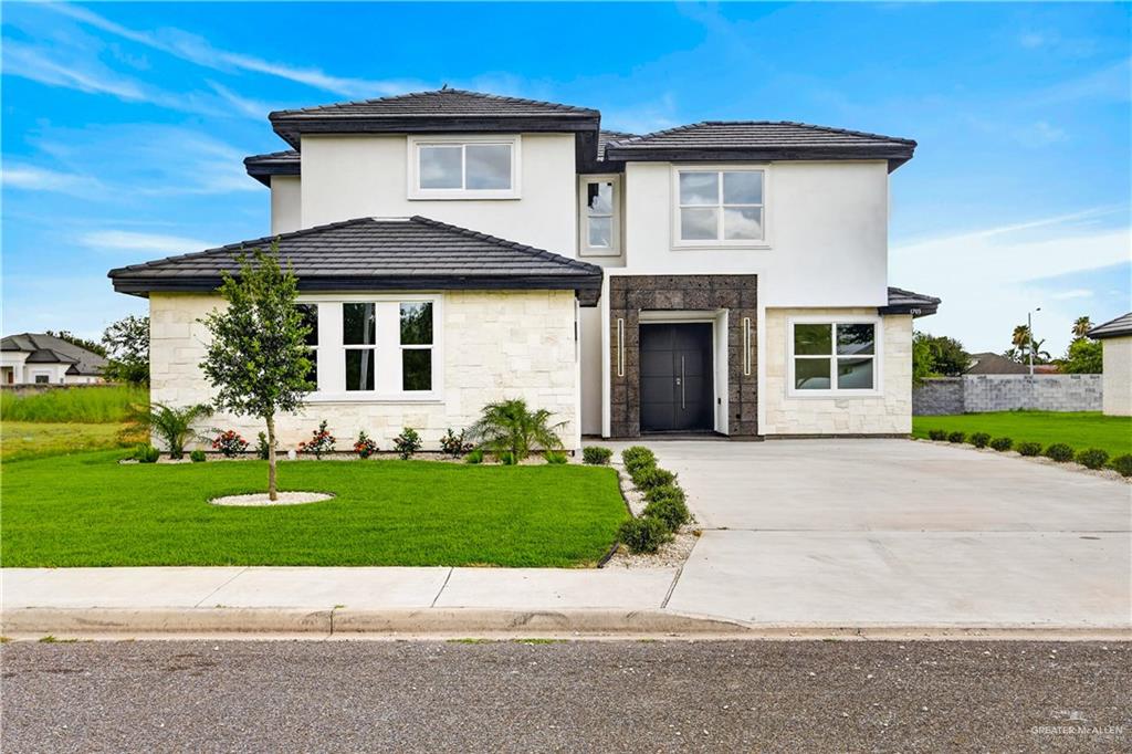 Photo 1 of 1703 Oak Alley Drive, Mission