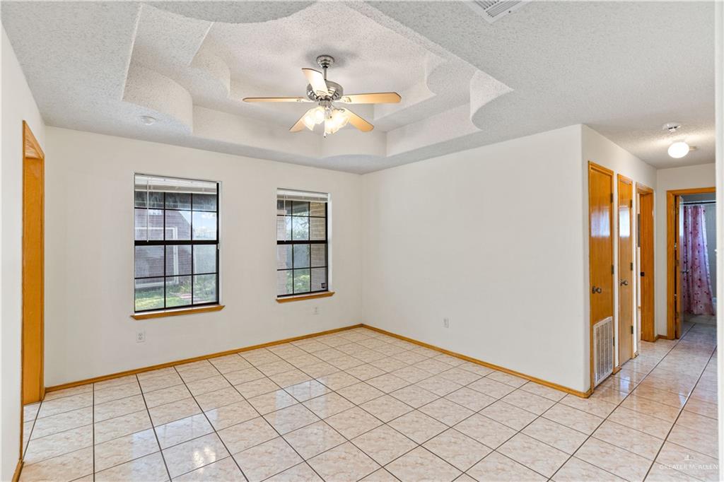 Photo 3 of 1303 Camelia Avenue