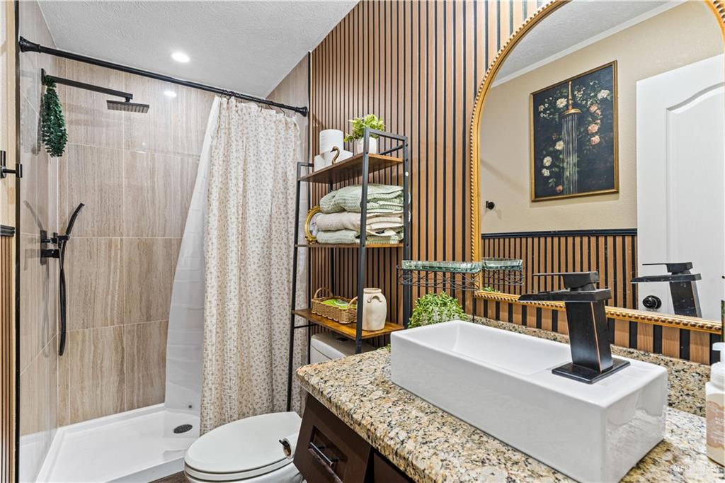 Photo 12 of 804 Red Bud Drive