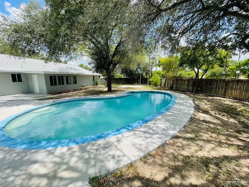 Photo 16 of 201 Iris Avenue