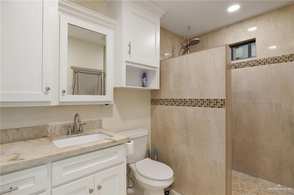 Photo 15 of 7001 Breckenridge Lane