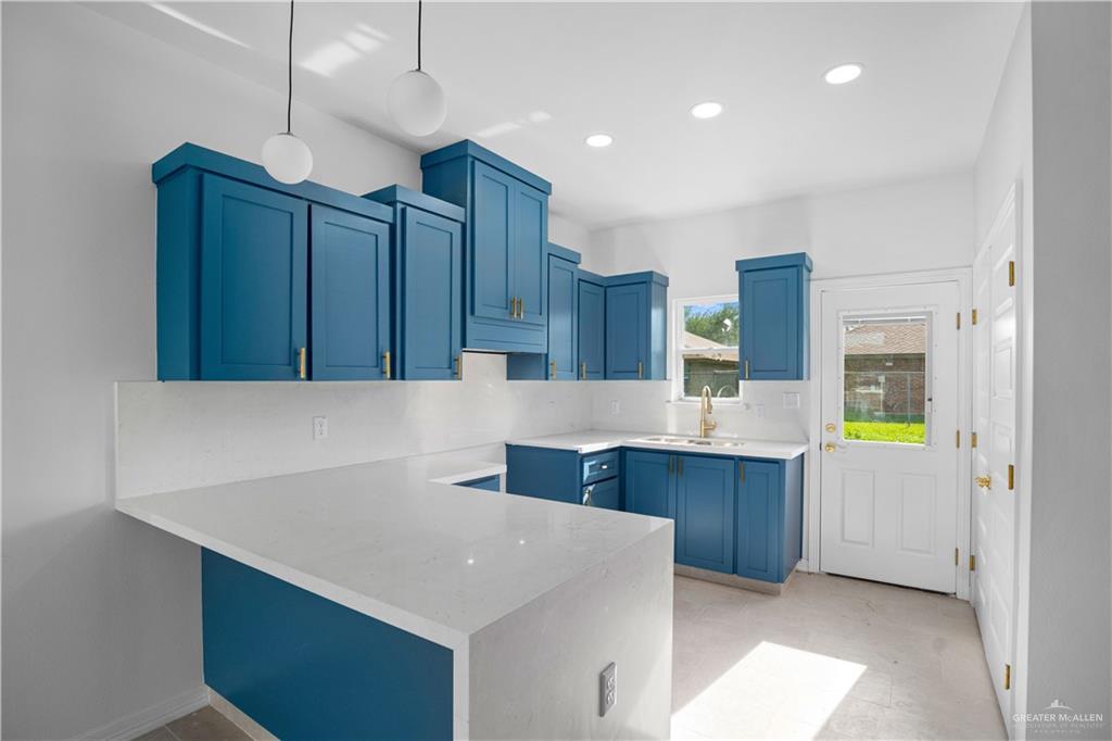 Photo 6 of 1005 Emerald Drive