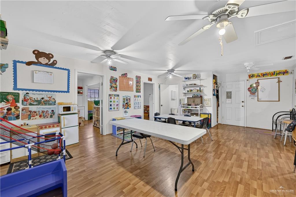 Photo 13 of 104 Roberts Avenue