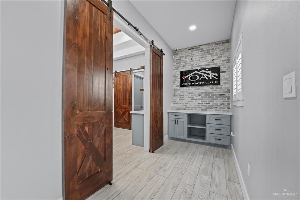 Photo 7 of 1303 Silver Avenue