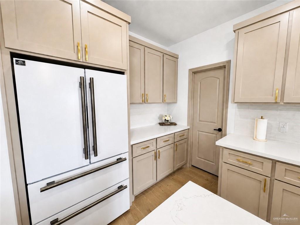 Photo 9 of 2509 Cartier Drive