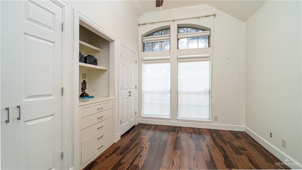 Photo 18 of 3009 San Rafael Street