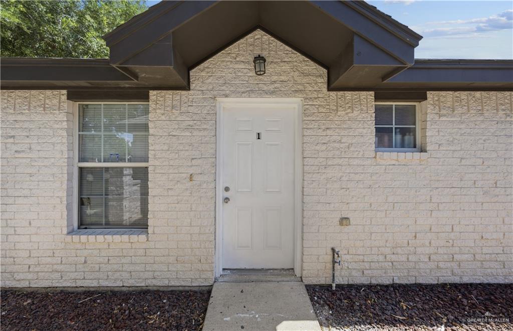Photo 16 of 2213 Dahlia Street