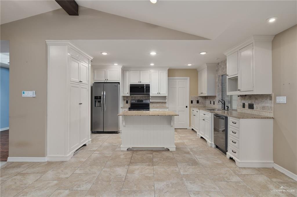 Photo 6 of 2208 Highland Avenue