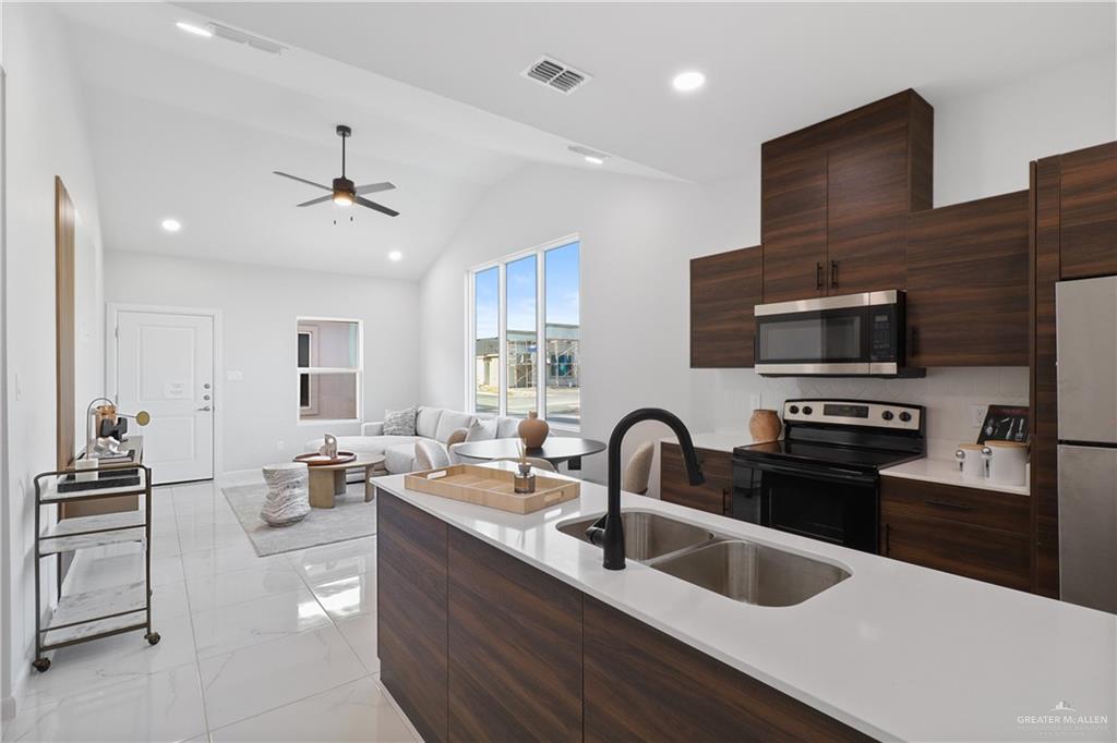 Photo 4 of 707 Coves Lane #3